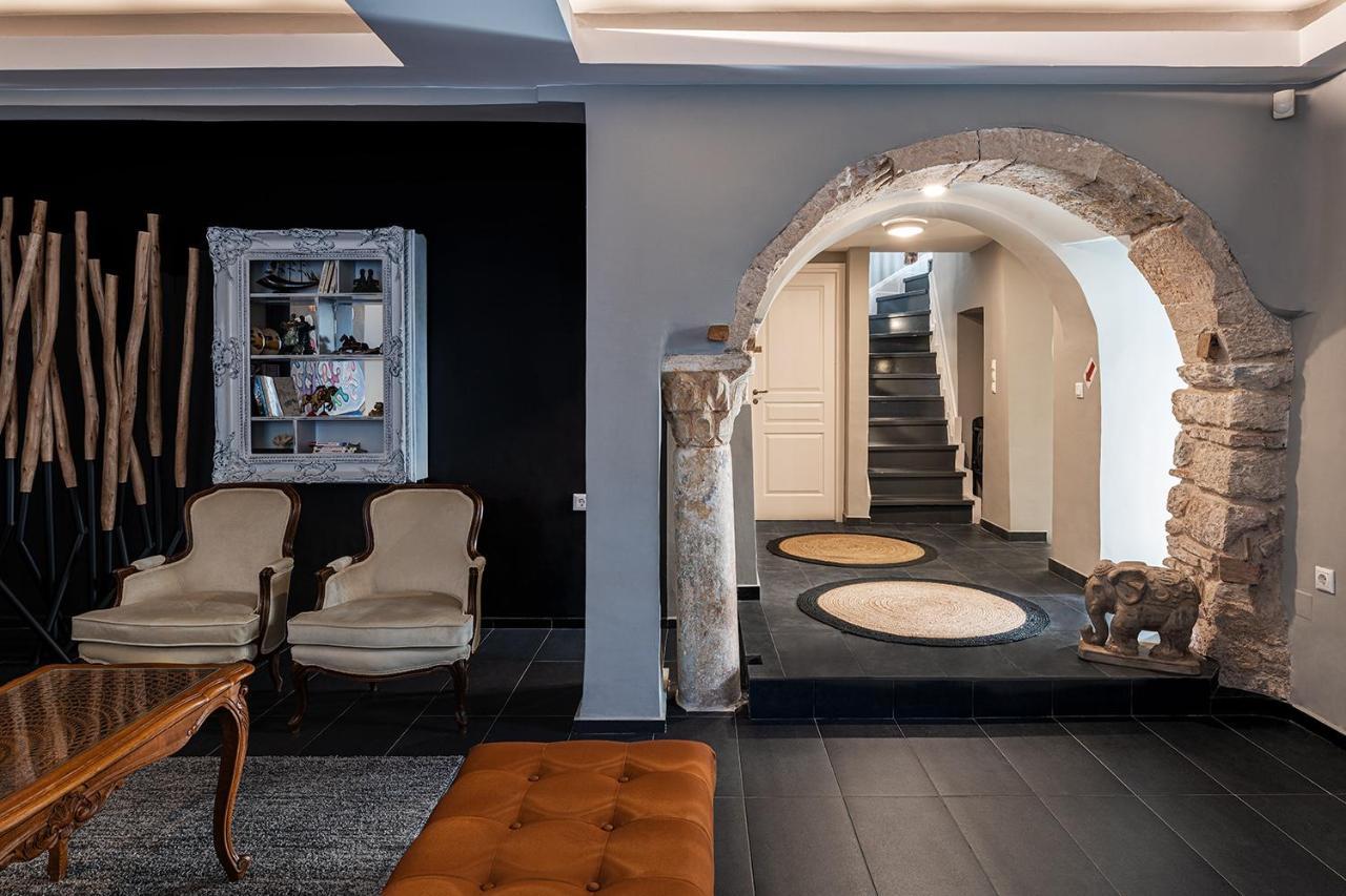 The Hadrian - A Historic Acropolis Holiday home Athens