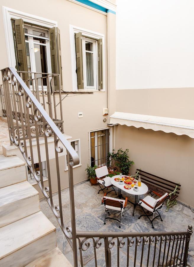 The Hadrian - A Historic Acropolis Holiday home Athens