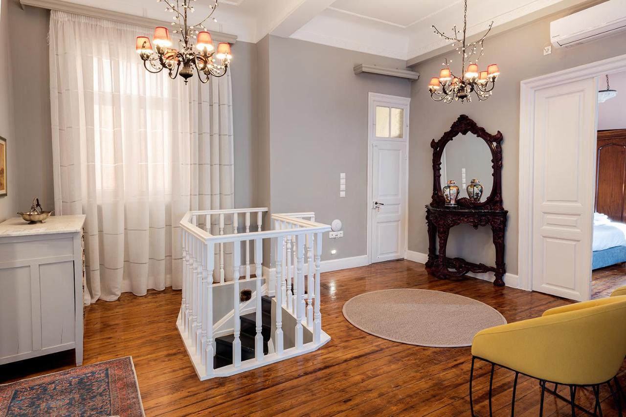 The Hadrian - A Historic Acropolis Holiday home *