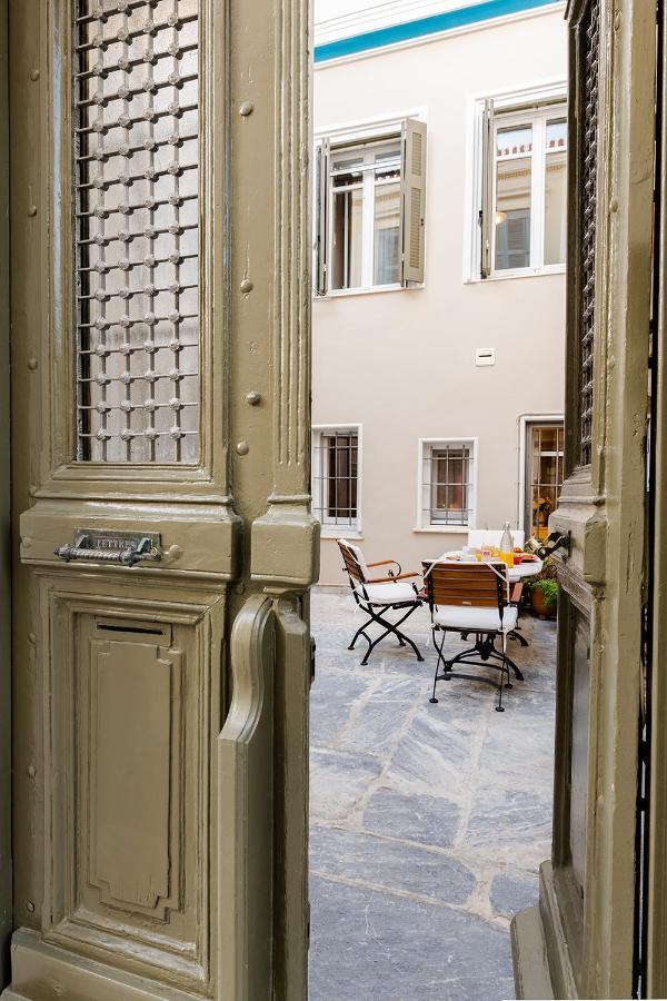 The Hadrian - A Historic Acropolis Holiday home